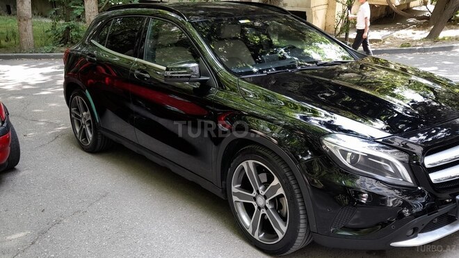 Mercedes GLA 250 4MATIC 2014, 70,000 km - 2.0 l - Bakı
