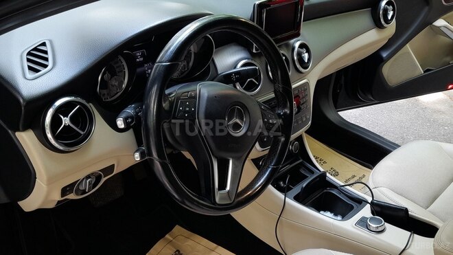Mercedes GLA 250 4MATIC 2014, 70,000 km - 2.0 l - Bakı