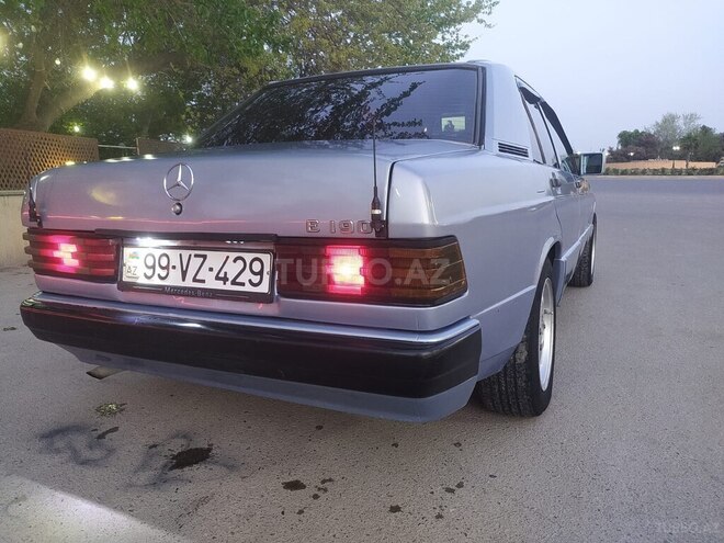 Mercedes 190 1991, 300,000 km - 2.0 л - Şirvan