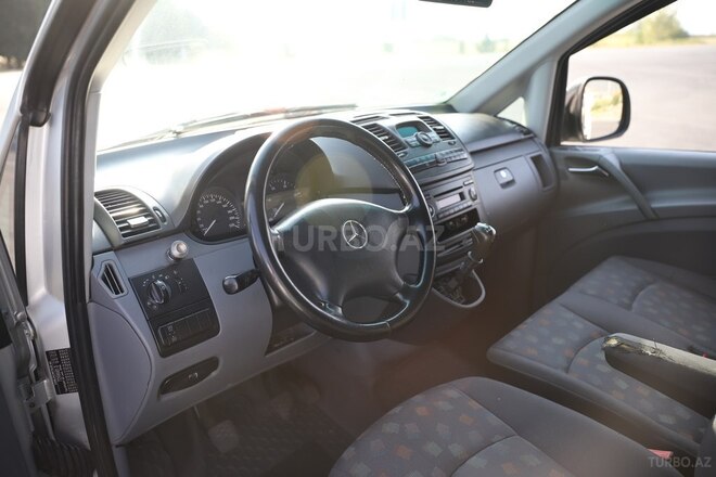 Mercedes Vito 115 2006, 350,000 km - 2.2 l - Qax