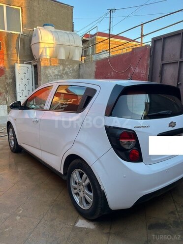 Chevrolet Aveo-8