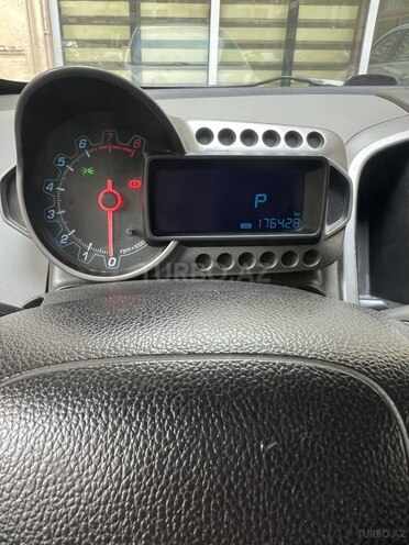 Chevrolet Aveo-6