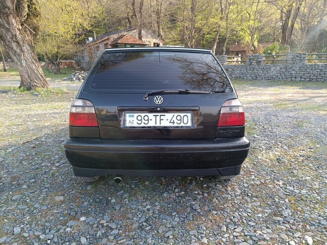 Volkswagen  1997, 188,670 km - 1.8 l - Zaqatala