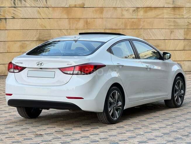 Hyundai Elantra 2015, 131,000 km - 1.8 l - Şabran