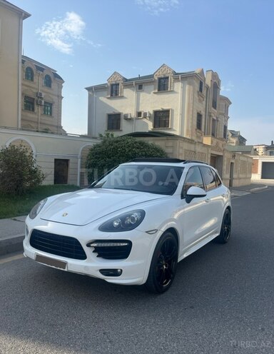 Porsche Cayenne Turbo S 2013, 158,000 km - 4.8 l - Bakı