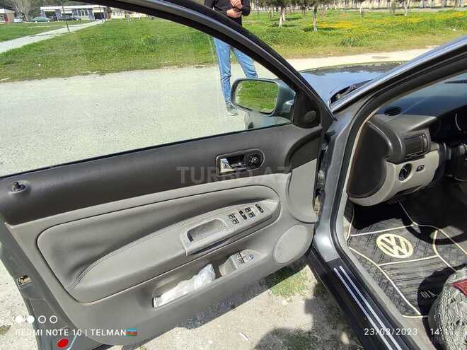 Volkswagen Passat 2001, 568,254 km - 1.8 l - Neftçala