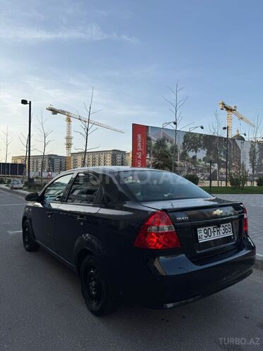 Chevrolet Aveo-5