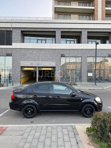 Chevrolet Aveo-3