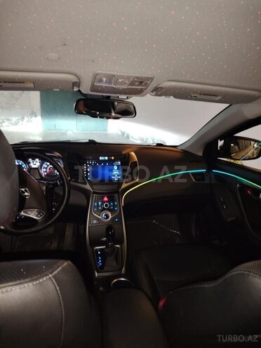 Hyundai Elantra 2015, 83,665 km - 1.8 l - Bakı