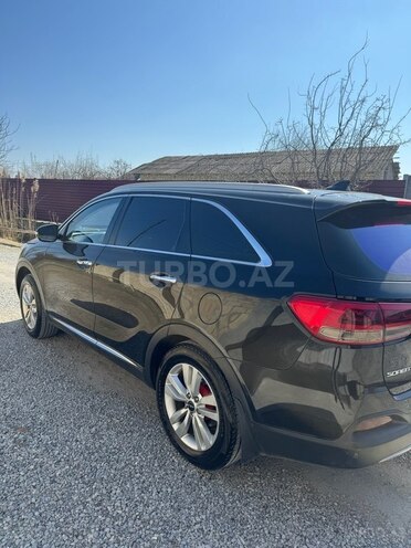 Kia Sorento-4