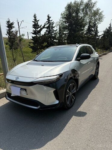 Toyota bZ4X 2023, 9,900 km - 0.0 l - Bakı