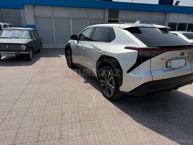 Toyota bZ4X 2023, 9,900 km - 0.0 l - Bakı