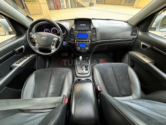Hyundai Santa Fe-14