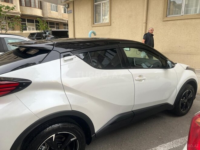 Toyota C-HR 2023, 23,000 km - 2.0 l - Bakı