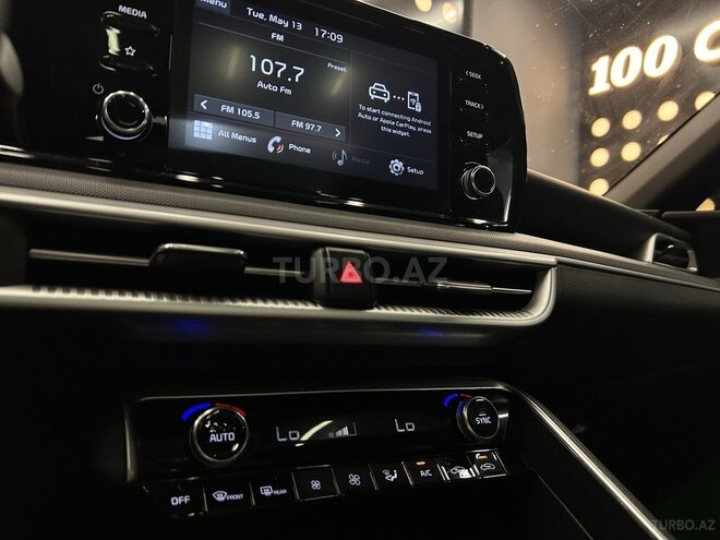 Kia K5-16