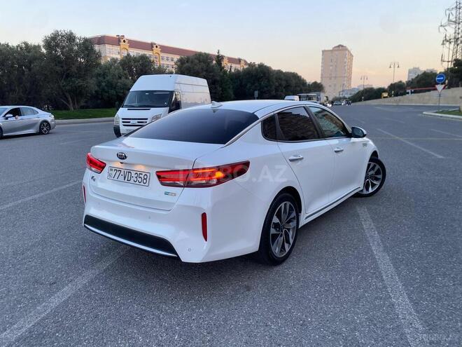 Kia K5-4