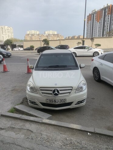Mercedes B 180 2009, 104,621 km - 1.7 л - Bakı