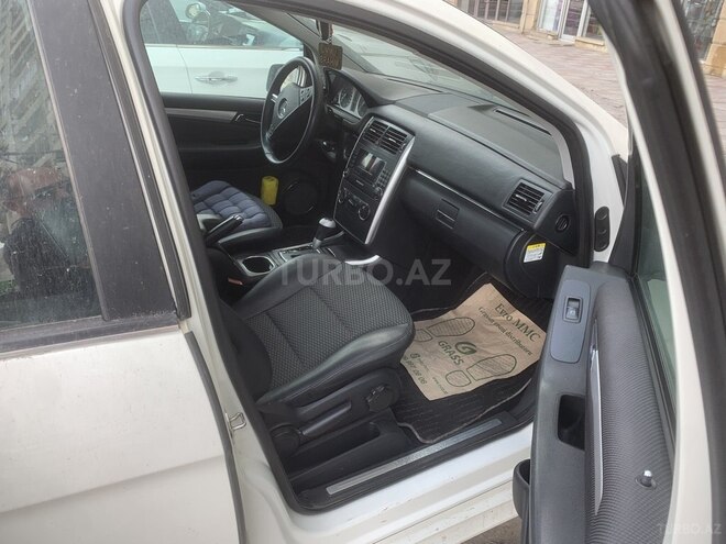 Mercedes B 180 2009, 104,621 km - 1.7 л - Bakı