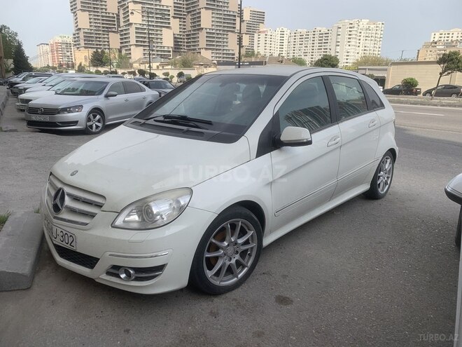 Mercedes B 180 2009, 104,621 km - 1.7 л - Bakı