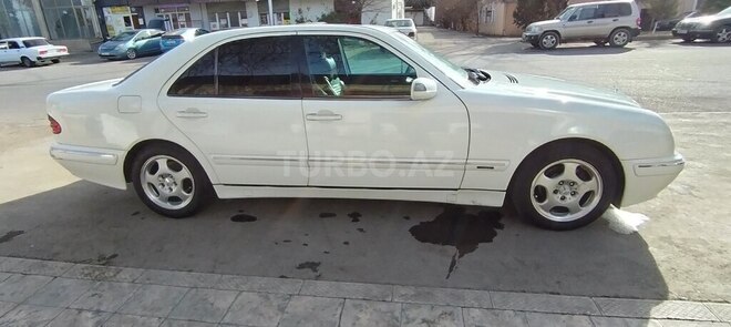 Mercedes E 220 d 2000, 521,751 km - 2.2 l - Qazax