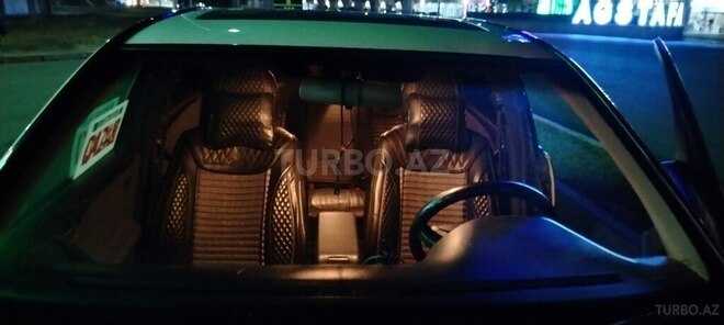 Mercedes E 220 d 2000, 521,751 km - 2.2 l - Qazax