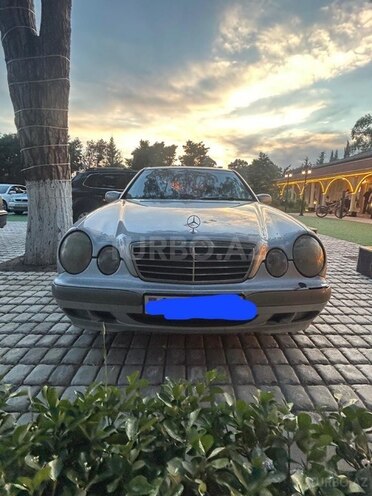 Mercedes E 220 d 2001, 389,569 km - 2.0 l - İmişli