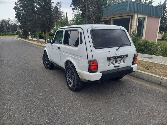 LADA (VAZ) Niva 2015, 190,200 km - 1.7 l - Naftalan