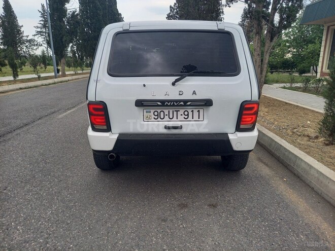 LADA (VAZ) Niva 2015, 190,200 km - 1.7 l - Naftalan