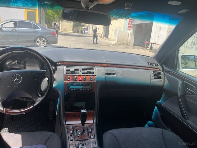 Mercedes E 270 2000, 274,000 km - 2.7 l - Bakı