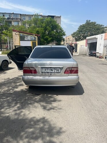 Mercedes E 270 2000, 274,000 km - 2.7 l - Bakı