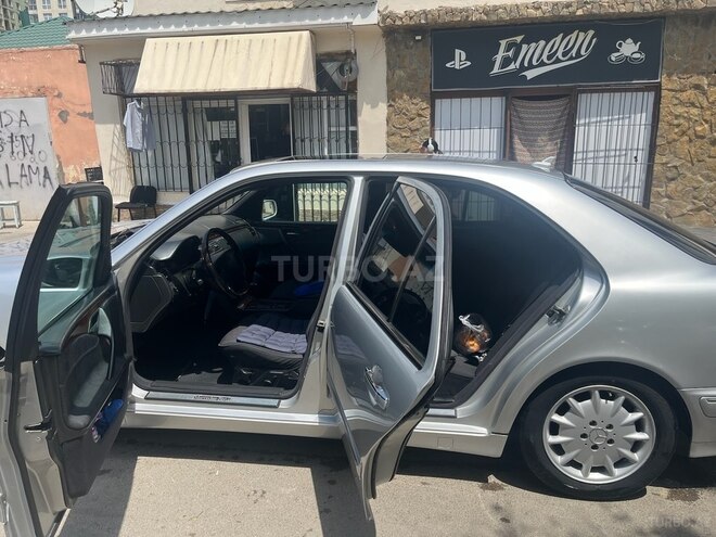 Mercedes E 270 2000, 274,000 km - 2.7 l - Bakı
