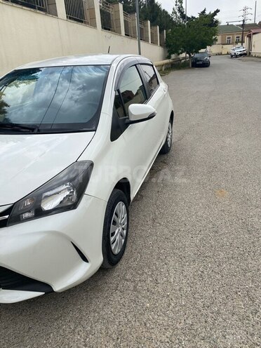 Toyota Vitz 2015, 110,000 km - 1.3 л - Bakı