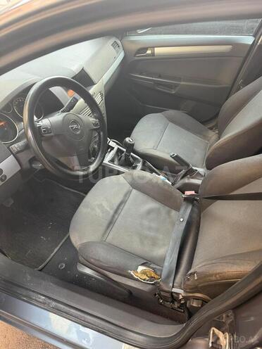 Opel Astra 2006, 259,000 km - 1.4 l - Bakı