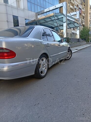 Mercedes E 320 2001, 280,000 km - 3.2 l - Bakı