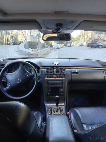 Mercedes E 320 2001, 280,000 km - 3.2 l - Bakı