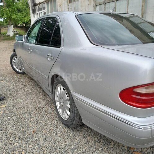 Mercedes C 200 2000, 380,000 km - 2.0 л - Lənkəran