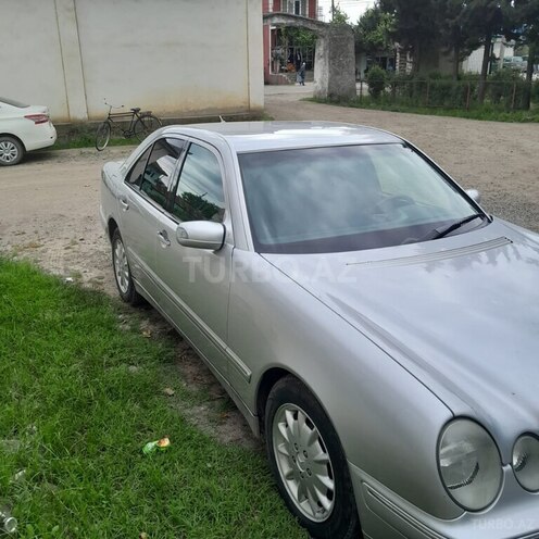 Mercedes C 200 2000, 380,000 km - 2.0 л - Lənkəran