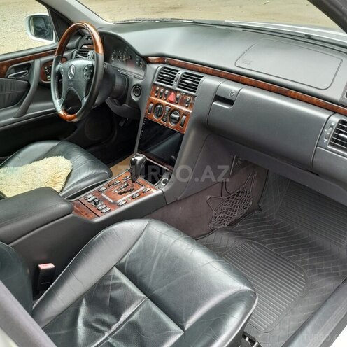Mercedes C 200 2000, 380,000 km - 2.0 л - Lənkəran