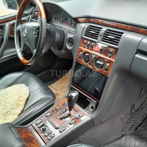 Mercedes C 200 2000, 380,000 km - 2.0 л - Lənkəran