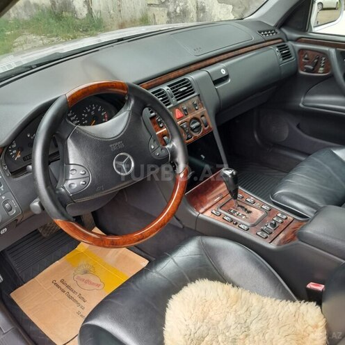 Mercedes C 200 2000, 380,000 km - 2.0 л - Lənkəran