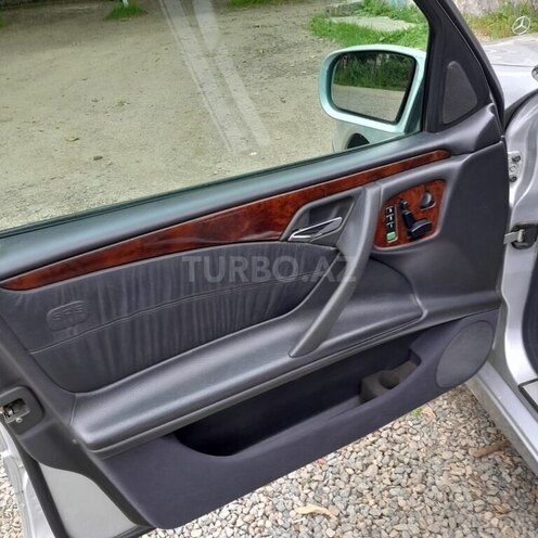Mercedes C 200 2000, 380,000 km - 2.0 л - Lənkəran