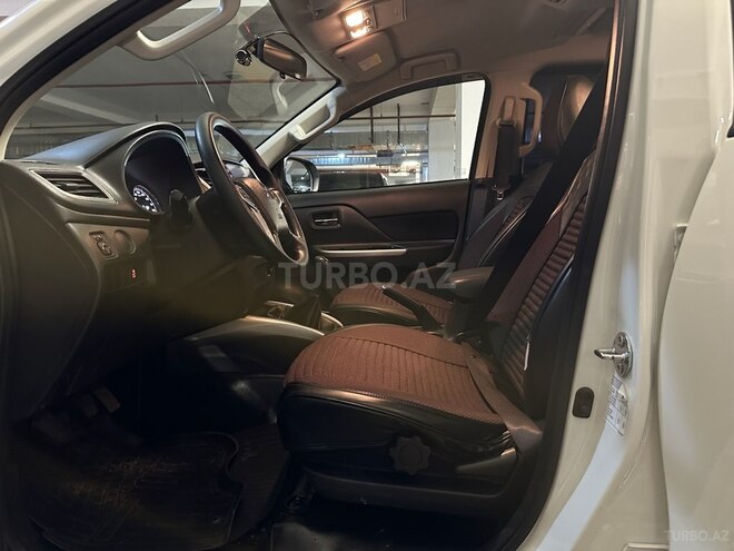 Mitsubishi L200 2023, 51,000 km - 2.4 l - Bakı
