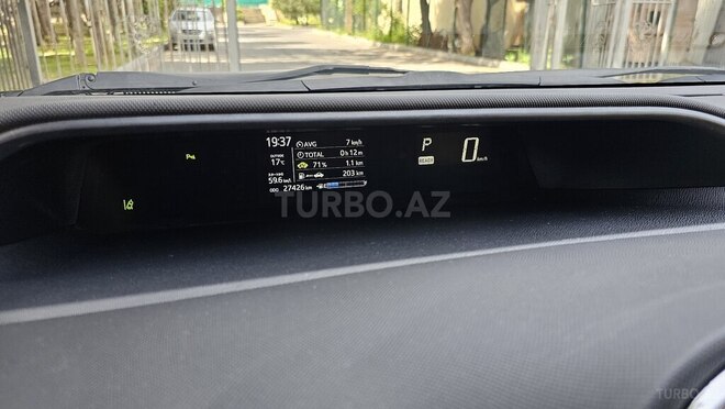 Toyota Aqua-15