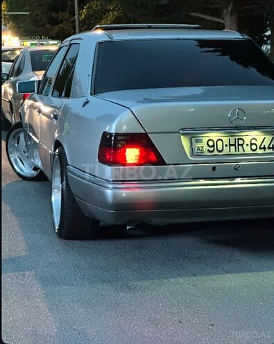 Mercedes E 220 1993, 493,000 km - 2.2 l - Bakı