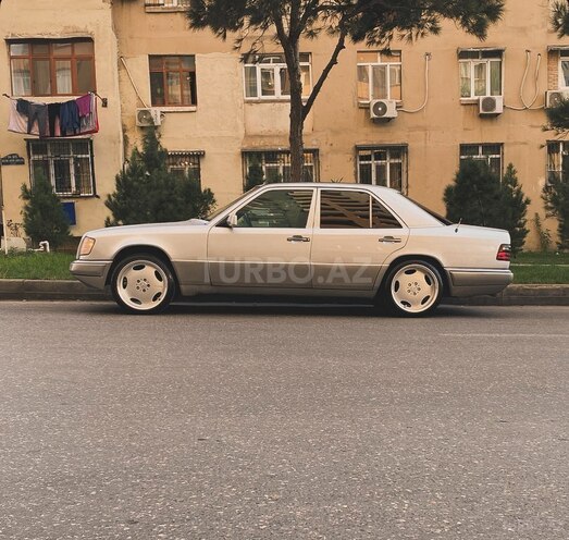 Mercedes E 220 1993, 493,000 km - 2.2 l - Bakı