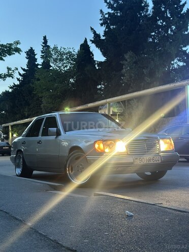 Mercedes E 220 1993, 493,000 km - 2.2 l - Bakı