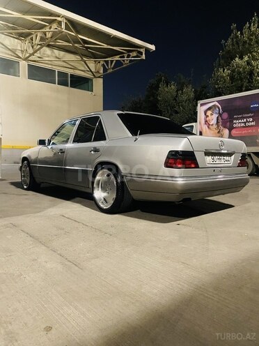 Mercedes E 220 1993, 493,000 km - 2.2 l - Bakı