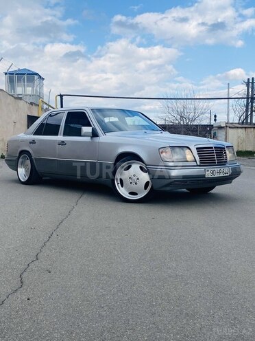 Mercedes E 220 1993, 493,000 km - 2.2 l - Bakı