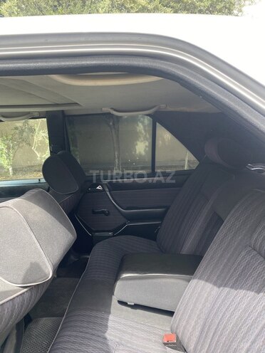 Mercedes E 220 1993, 493,000 km - 2.2 l - Bakı