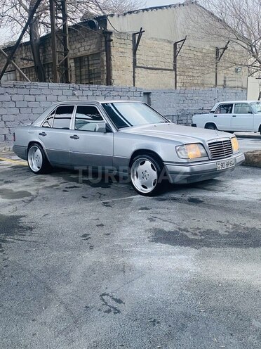 Mercedes E 220 1993, 493,000 km - 2.2 l - Bakı